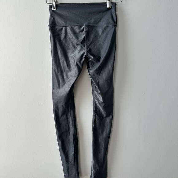 ALO Yoga High-Waist Airlift Leggings - Picture 6 of 10